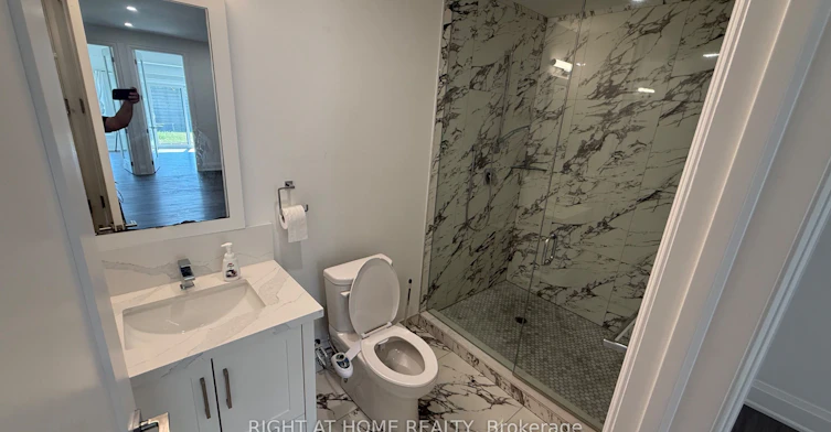 Lower-21 Antonio Court, Toronto, ON, M9L 0A4 - 4