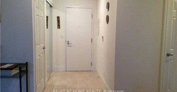 3034-3888 Duke Of York Boulevard, Mississauga, ON, L5B 4P5 - 2