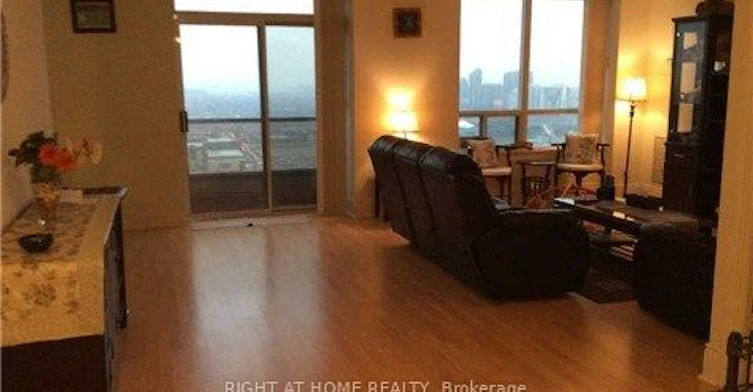 3034-3888 Duke Of York Boulevard, Mississauga, ON, L5B 4P5 - 4