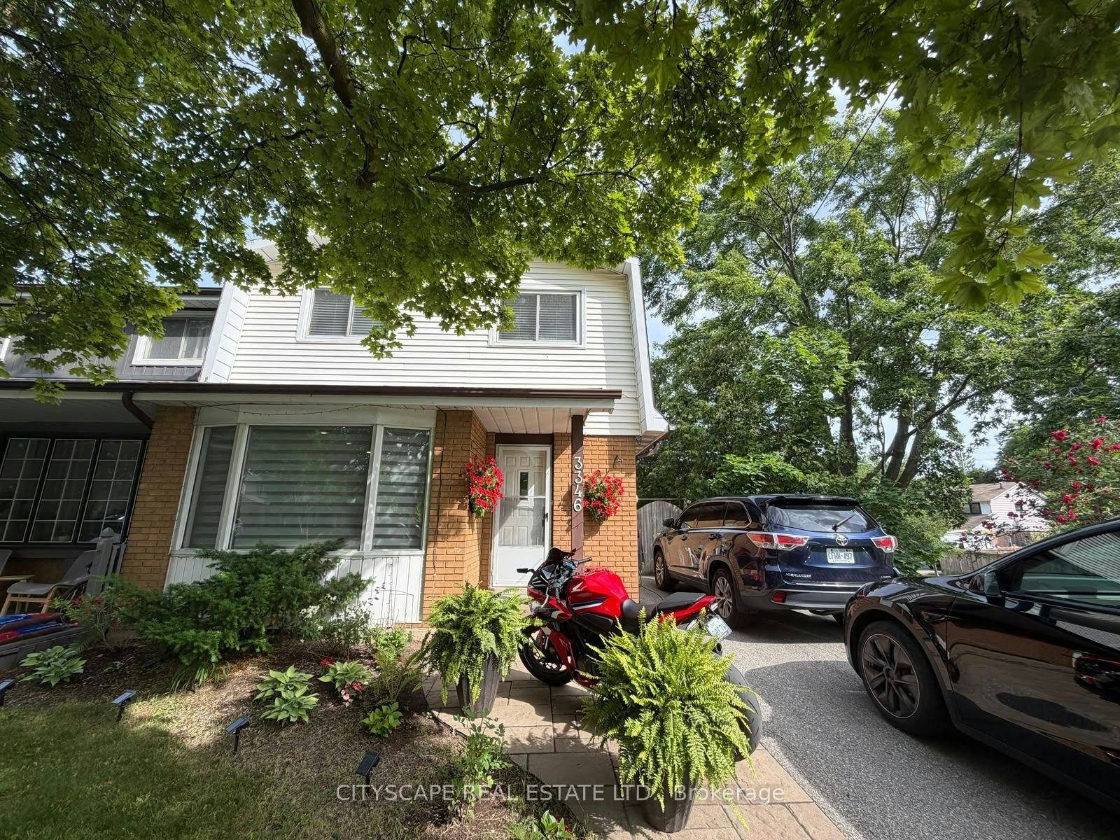 3346 Chokecherry Crescent, Mississauga, ON, L5L 1A9 - 2