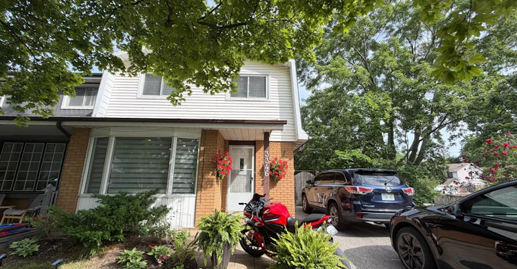 3346 Chokecherry Crescent, Mississauga, ON, L5L 1A9 - 2