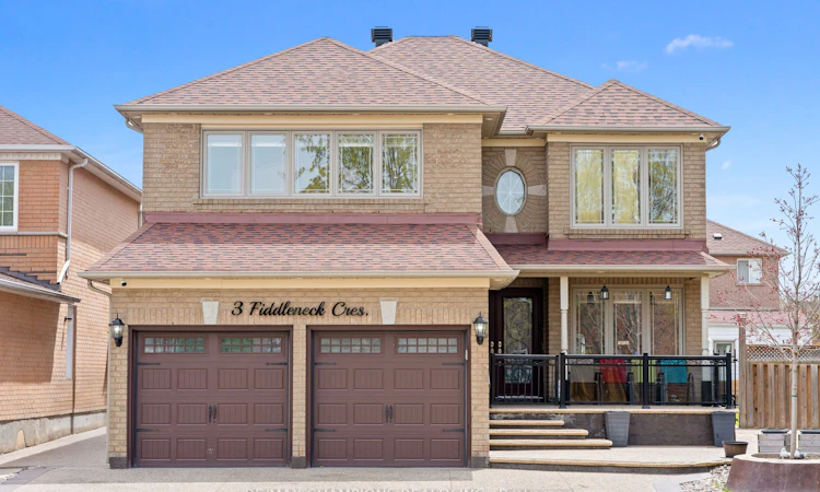 3 Fiddleneck Crescent