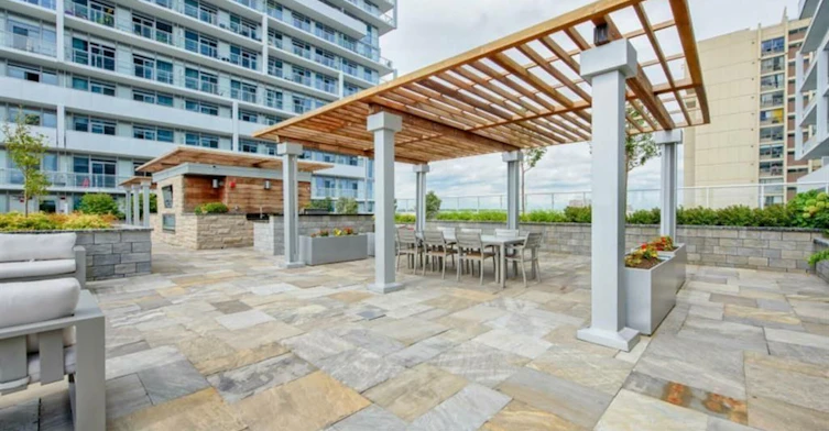 301-65 Speers Road, Oakville, ON, L6K 0J1 - 17