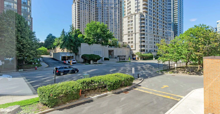 204-300 Webb Drive, Mississauga, ON, L5B 3W3 - 11