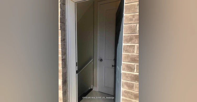 Bsmt-1360 Whitney Terrace, Milton, ON, L9E 0B8 - 2
