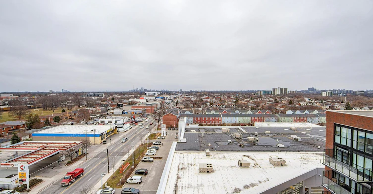1001-2300 St. Clair Avenue W, Toronto, ON, M6N 0B3 - 23
