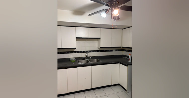 115 Antigua Road, Mississauga, ON, L5B 2T9 - 5
