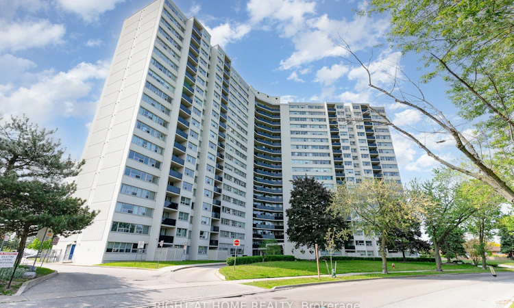 505-530 Lolita Gardens