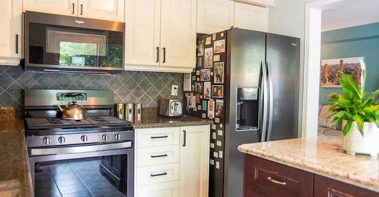 4486 Virtue Court, Burlington, ON, L7L 6J9 - 8