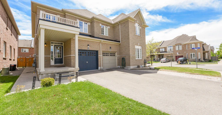 682 Megson Terrace, Milton, ON, L9T 8K4 - 2