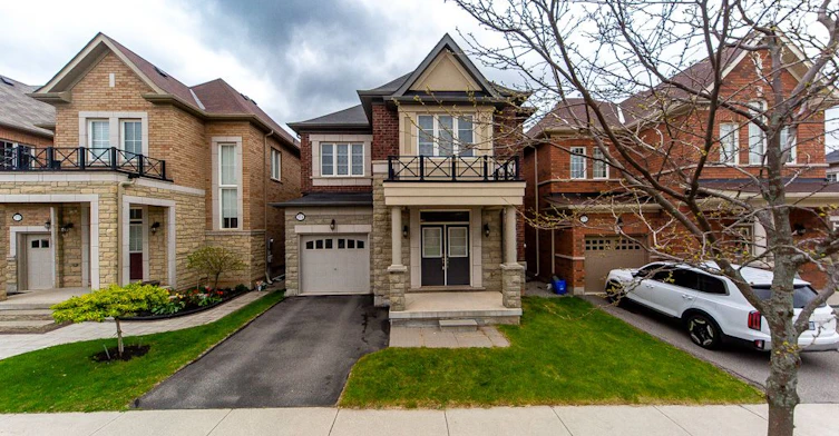 374 Begonia Gardens, Oakville, ON, L6M 4M2 - 4