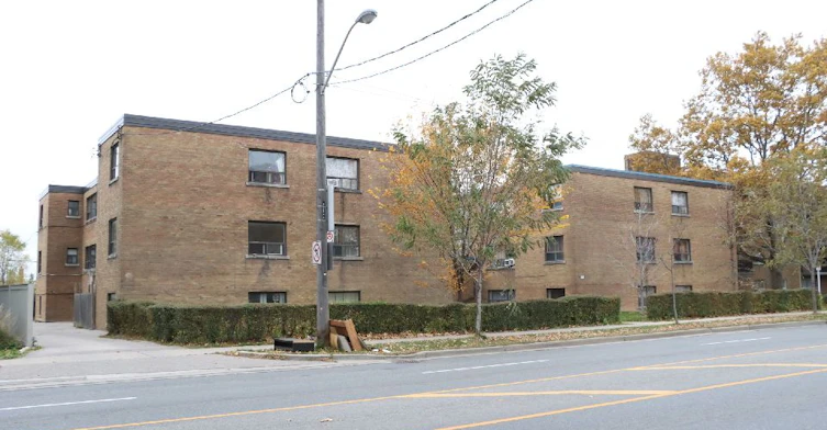 204-2548 Keele Street, Toronto, ON, M6L 2N8 - 2