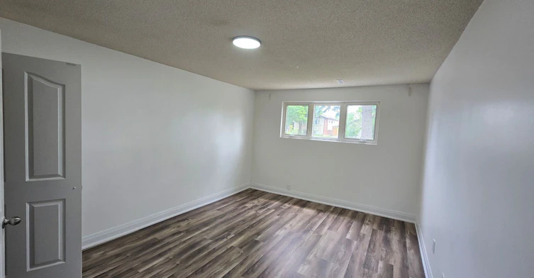 Lower Unit-2636 Crystalburn Avenue, Mississauga, ON, L5B 2N8 - 4