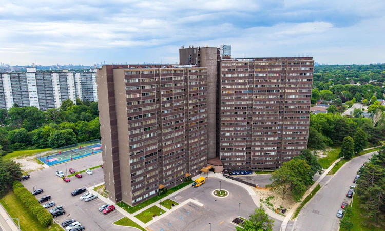 1208-11 Wincott Drive