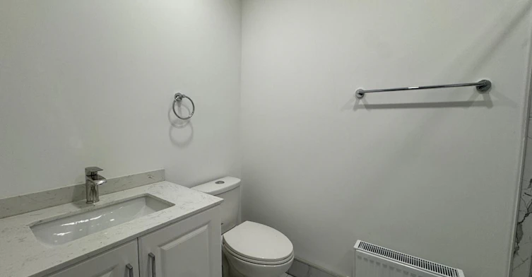 2986a Dufferin Street, Toronto, ON, M6B 3T3 - 6