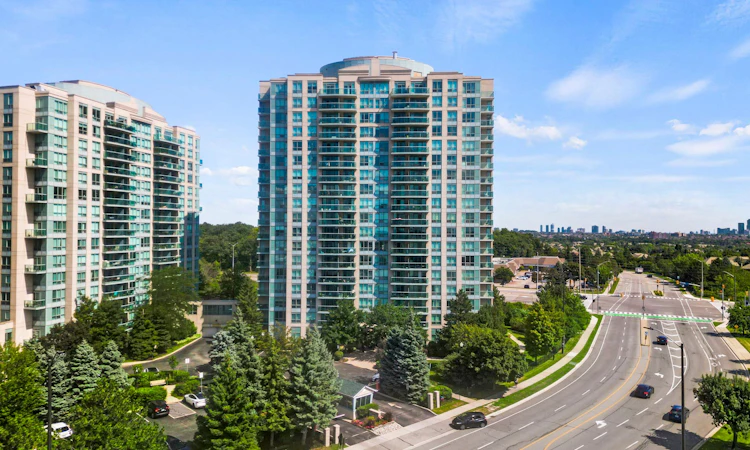 1611-2545 Erin Centre Boulevard