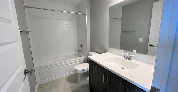 215-50 Kaitting Trail, Oakville, ON, L6M 5N3 - 22