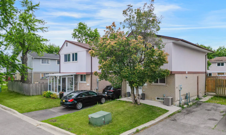 9 Hardcastle Court