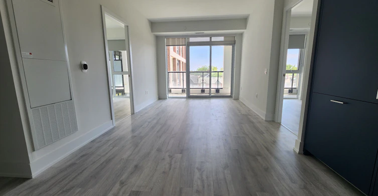 302-858 Dupont Street, Toronto, ON, M6G 0C1 - 2