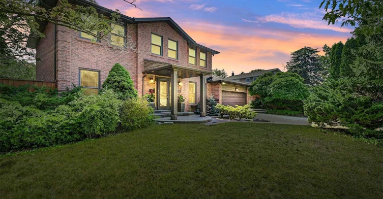 1570 Tipperary Court, Mississauga, ON, L5H 3Z4 - 3