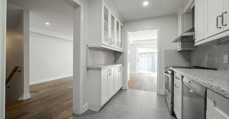 24-2700 Battleford Road, Mississauga, ON, L5N 2S7 - 7