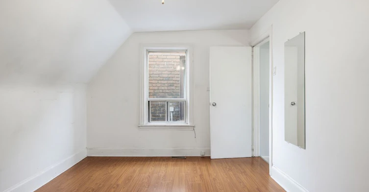 Upper-914 Bloor Street W, Toronto, ON, M6H 1L1 - 16