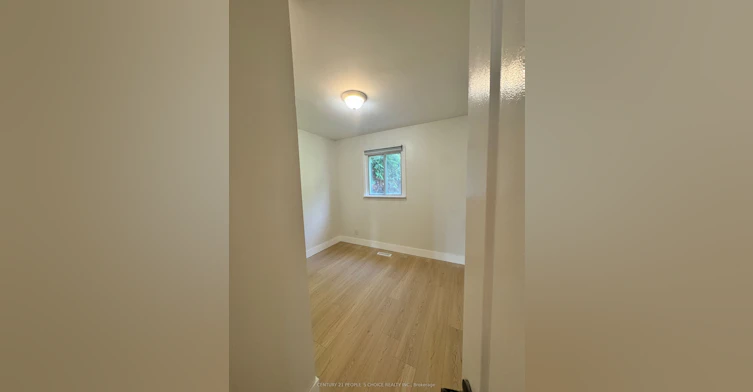29 Dellbrook Crescent, Toronto, ON, M9L 1E3 - 7