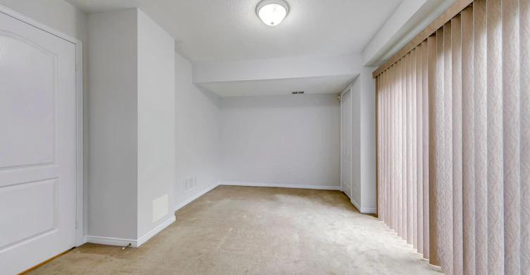 38-38 Fairview Road W, Mississauga, ON, L5B 4J8 - 39