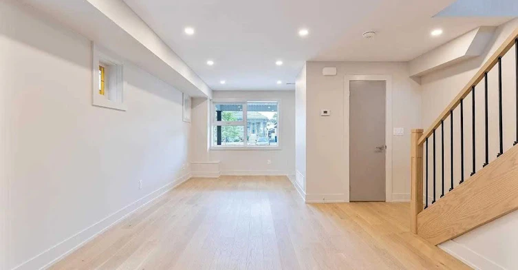 Main & 2nd Flr-41 Bowie Avenue, Toronto, ON, M6E 2P2 - 3