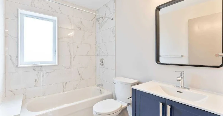 Main & 2nd Flr-41 Bowie Avenue, Toronto, ON, M6E 2P2 - 5