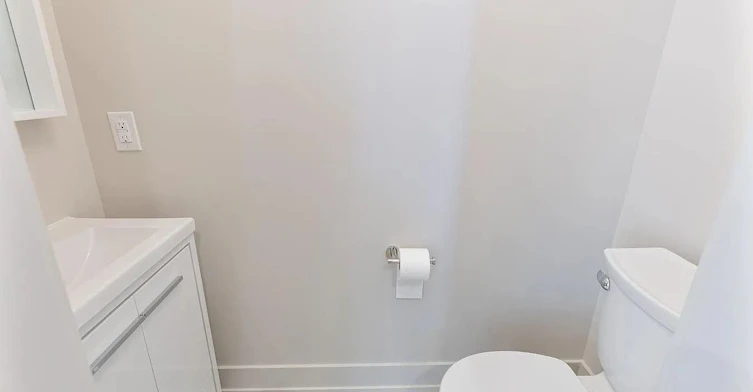 Main & 2nd Flr-41 Bowie Avenue, Toronto, ON, M6E 2P2 - 9