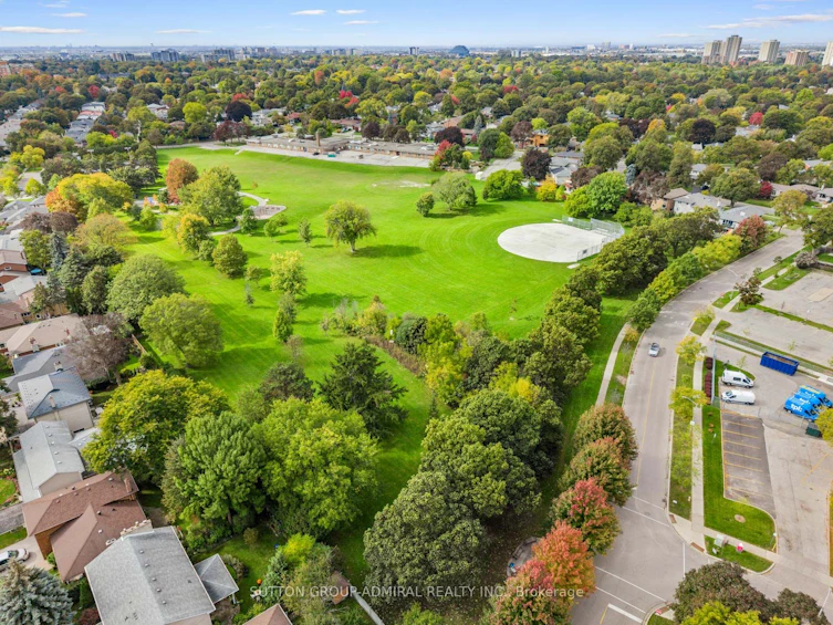 41 Waterford Drive, Toronto, ON, M9R 2N5 - 37