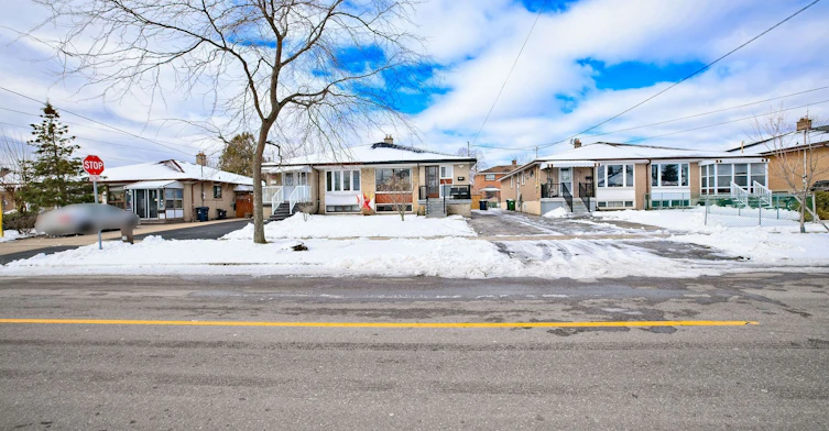 130 Duncanwoods Drive, Toronto, ON, M9L 2E1 - 19