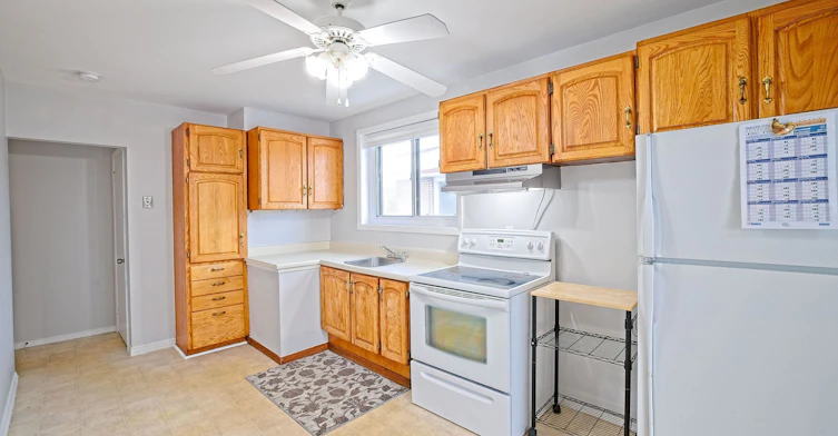 130 Duncanwoods Drive, Toronto, ON, M9L 2E1 - 14