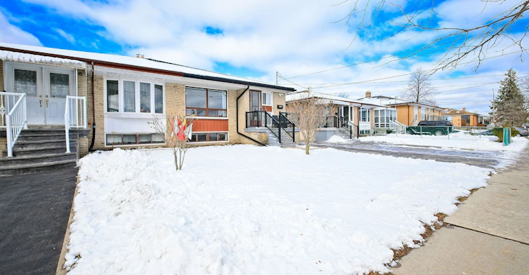 130 Duncanwoods Drive, Toronto, ON, M9L 2E1 - 18
