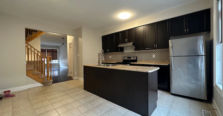 7227 Triumph Lane, Mississauga, ON, L5N 0C5 - 3