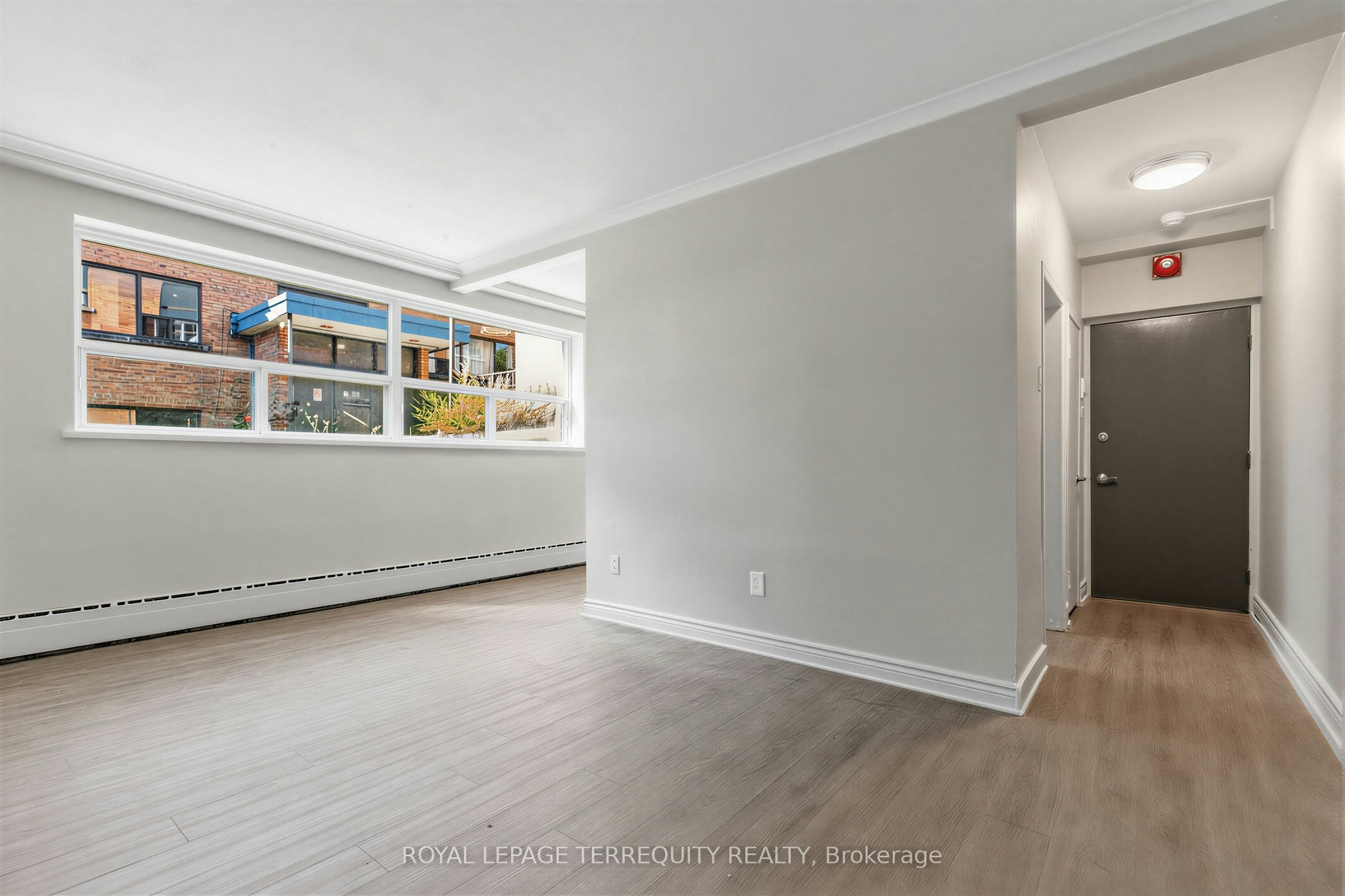 3-2550 Keele Street, Toronto, ON, M6L 2N8 - 4