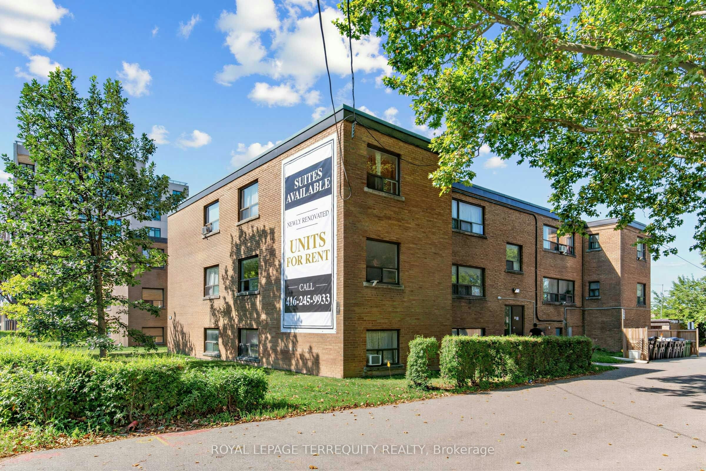 3-2550 Keele Street, Toronto, ON, M6L 2N8