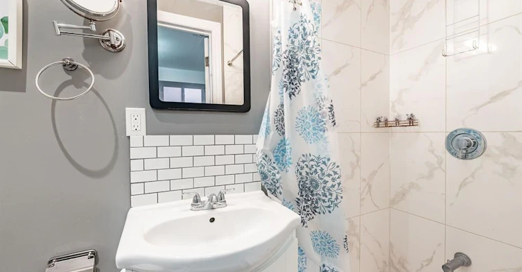 3-14 Innes Avenue, Toronto, ON, M6E 1M8 - 9
