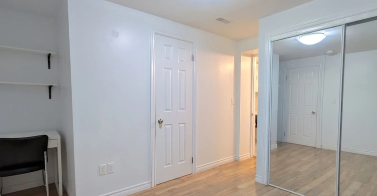 3-14 Innes Avenue, Toronto, ON, M6E 1M8 - 5