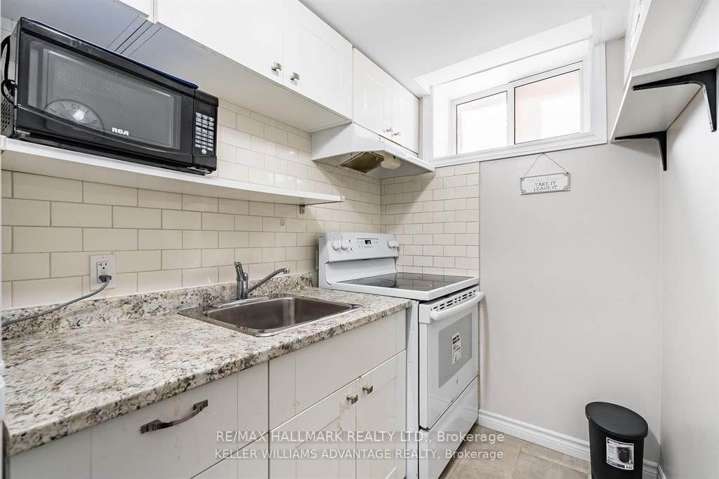 3-14 Innes Avenue, Toronto, ON, M6E 1M8 - 3
