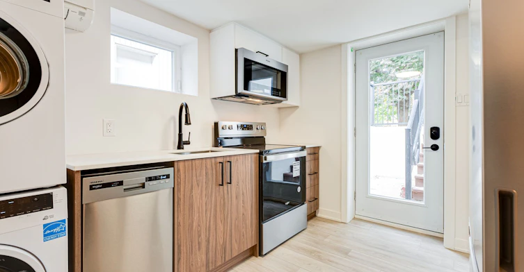 C-50 William Cragg Drive, Toronto, ON, M3M 1V1 - 4