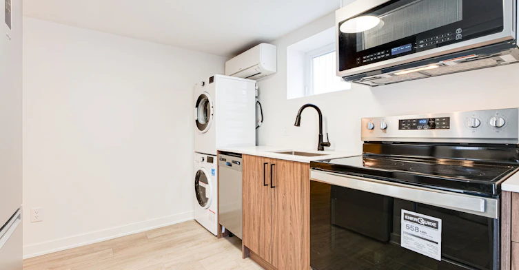C-50 William Cragg Drive, Toronto, ON, M3M 1V1 - 3