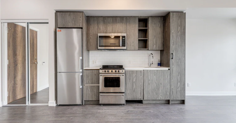 1111-251 Manitoba Street, Toronto, ON, M8Y 0C7 - 8