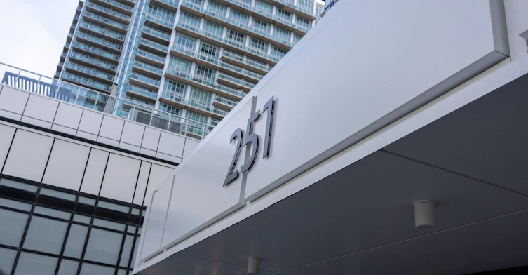 1111-251 Manitoba Street, Toronto, ON, M8Y 0C7 - 3