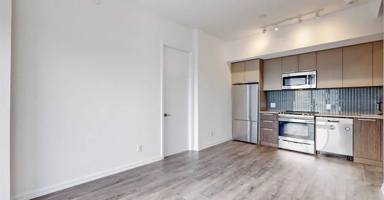 611-4208 Dundas Street W, Toronto, ON, M8X 1Y6 - 3