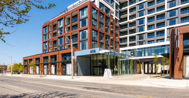 823-858 Dupont Street, Toronto, ON, M6G 0C1