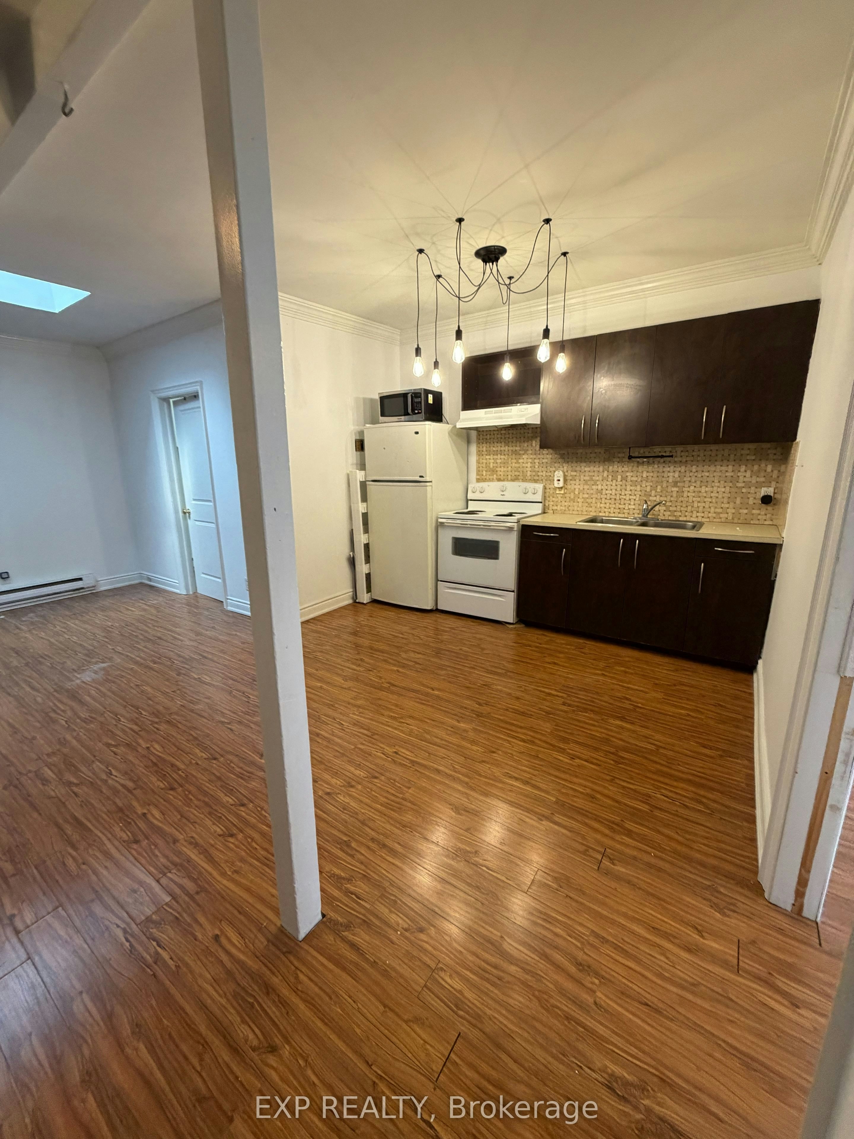 1-2878 Dundas Street W, Toronto, ON, M6P 1Y8 - 3