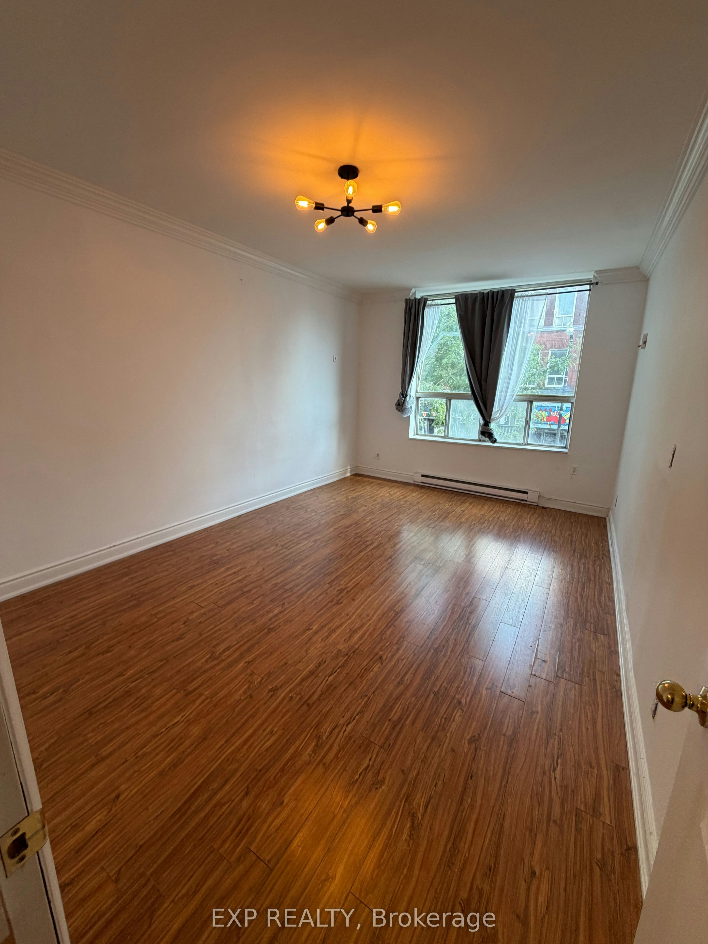1-2878 Dundas Street W, Toronto, ON, M6P 1Y8 - 4