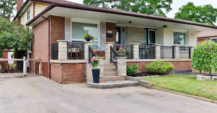 Main-2354 Gareth Road, Mississauga, ON, L5B 1Z5